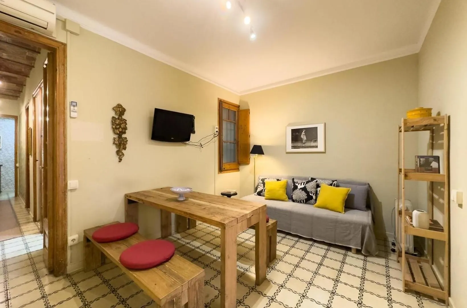 Apartment Ferienwohnung Fuer 3 Personen Ca 65 Qm In Barcelona-Gracia, Costa Brava Costa Del Maresme