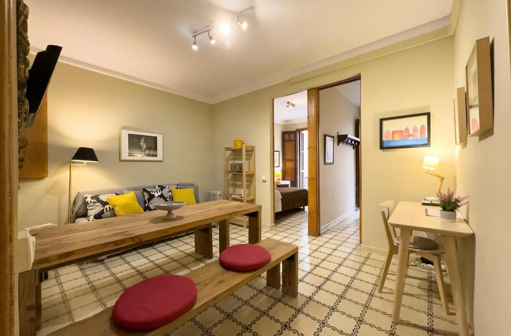 Ferienwohnung Fuer 3 Personen Ca 65 Qm In Barcelona-Gracia, Costa Brava Costa Del Maresme